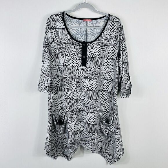 Firmiana Tops - Simply Aster By Firmiana Size 1X Abstract Print Tunic Top White Black 3/4 Sleeve